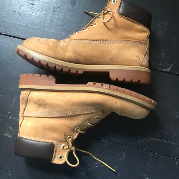 Boots - Picture 2 of 4